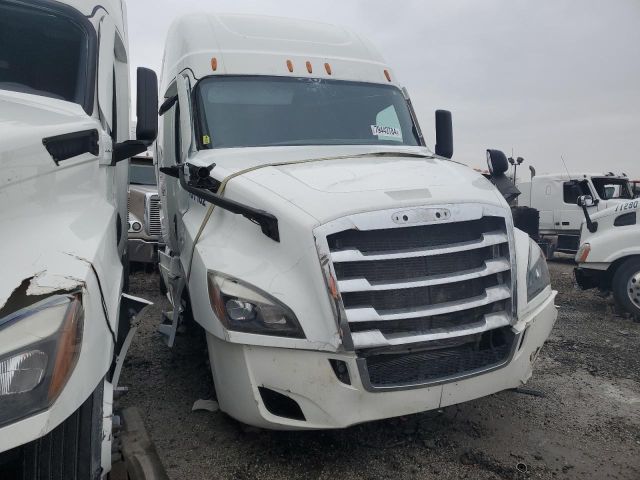 Lot #2996728816 2022 FREIGHTLINER CASCADIA 1