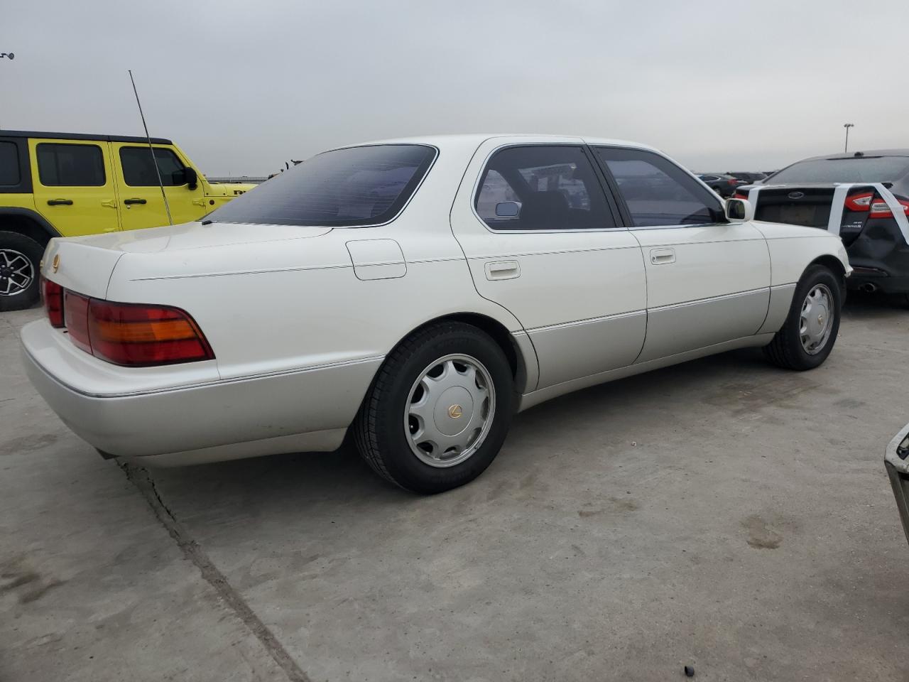 Lot #2962387985 1993 LEXUS LS 400