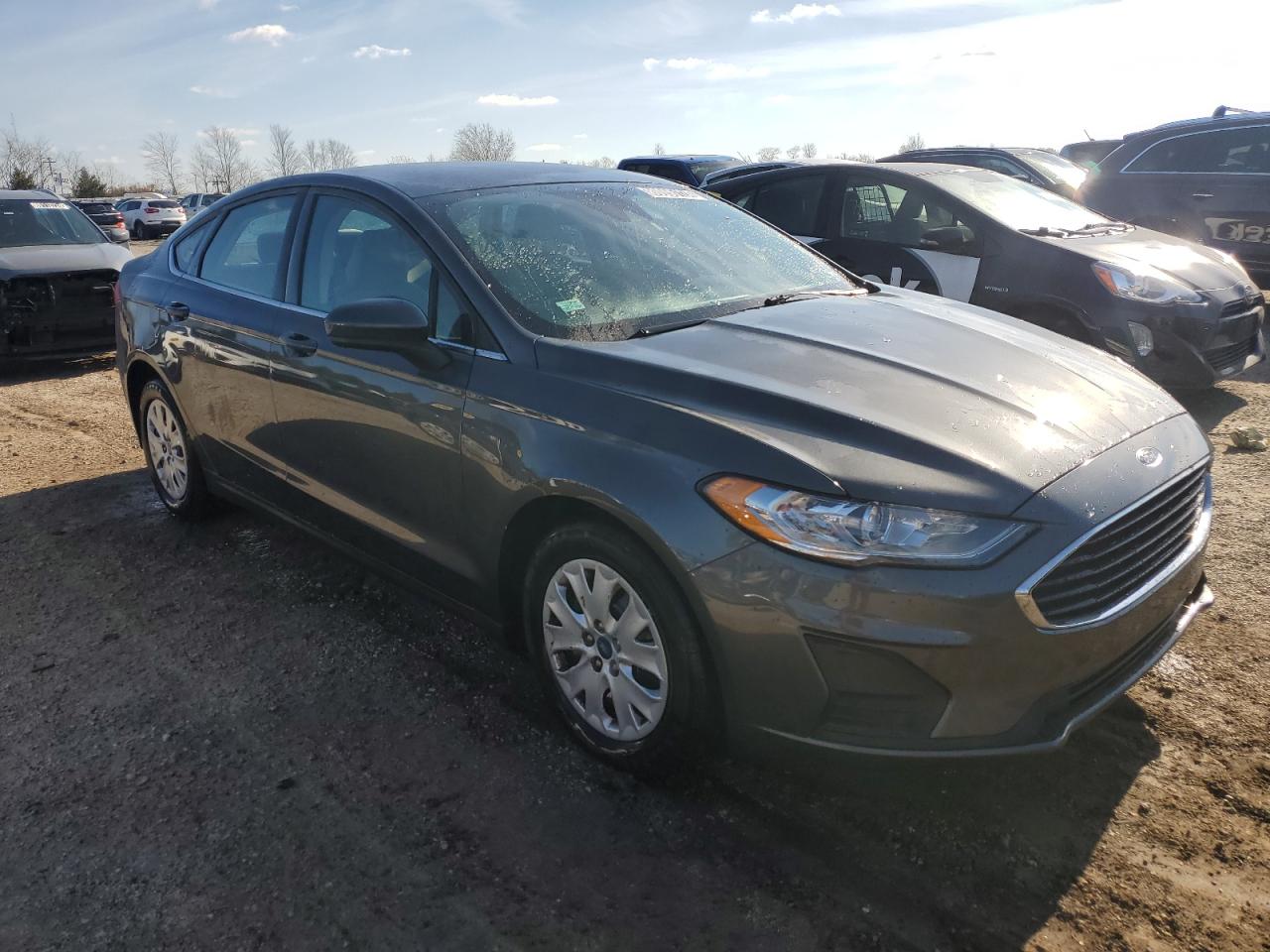 Lot #2996156385 2020 FORD FUSION S