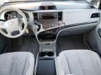 TOYOTA SIENNA LE photo