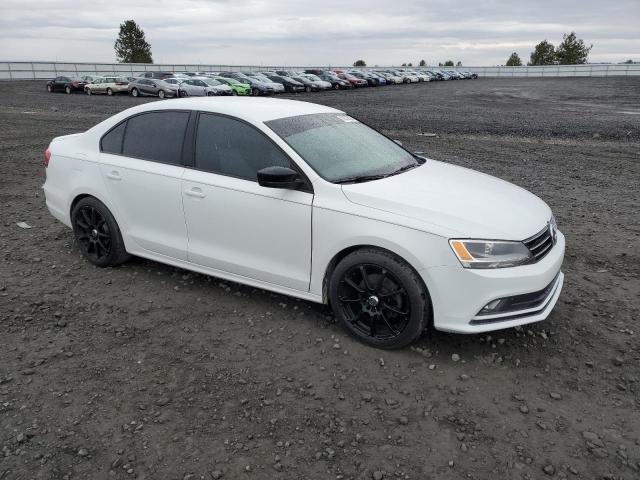 VIN 3VWB17AJ9FM427864 2015 Volkswagen Jetta, SE no.4