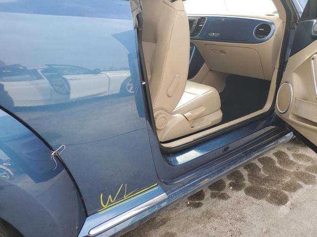 2018 VOLKSWAGEN BEETLE SE 3VWJD7ATXJM709038