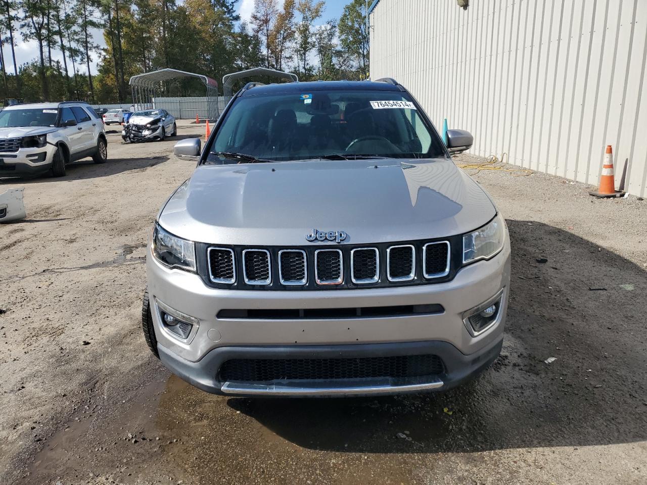 Lot #2955381467 2020 JEEP COMPASS LI