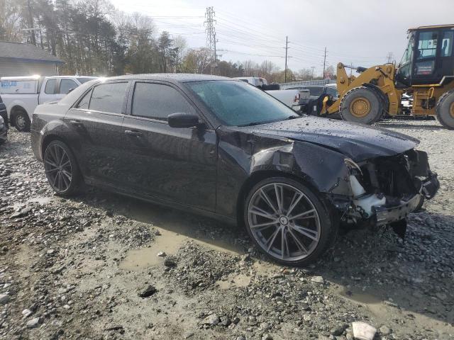 VIN 2C3CCABG8JH228754 2018 CHRYSLER 300 no.4