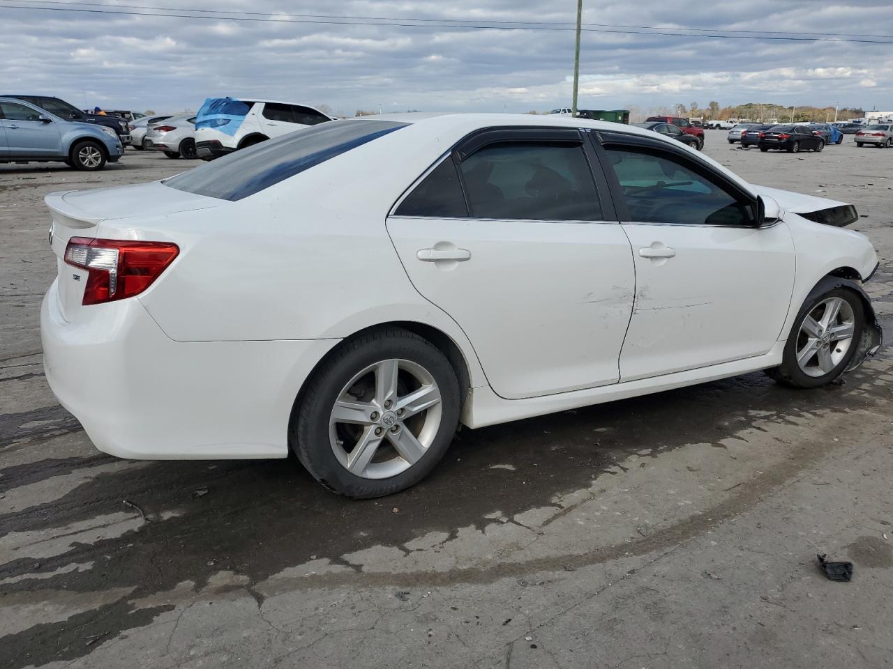 Lot #3028539952 2014 TOYOTA CAMRY