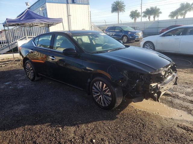 VIN 1N4BL4DW2PN339335 2023 Nissan Altima, SV no.4