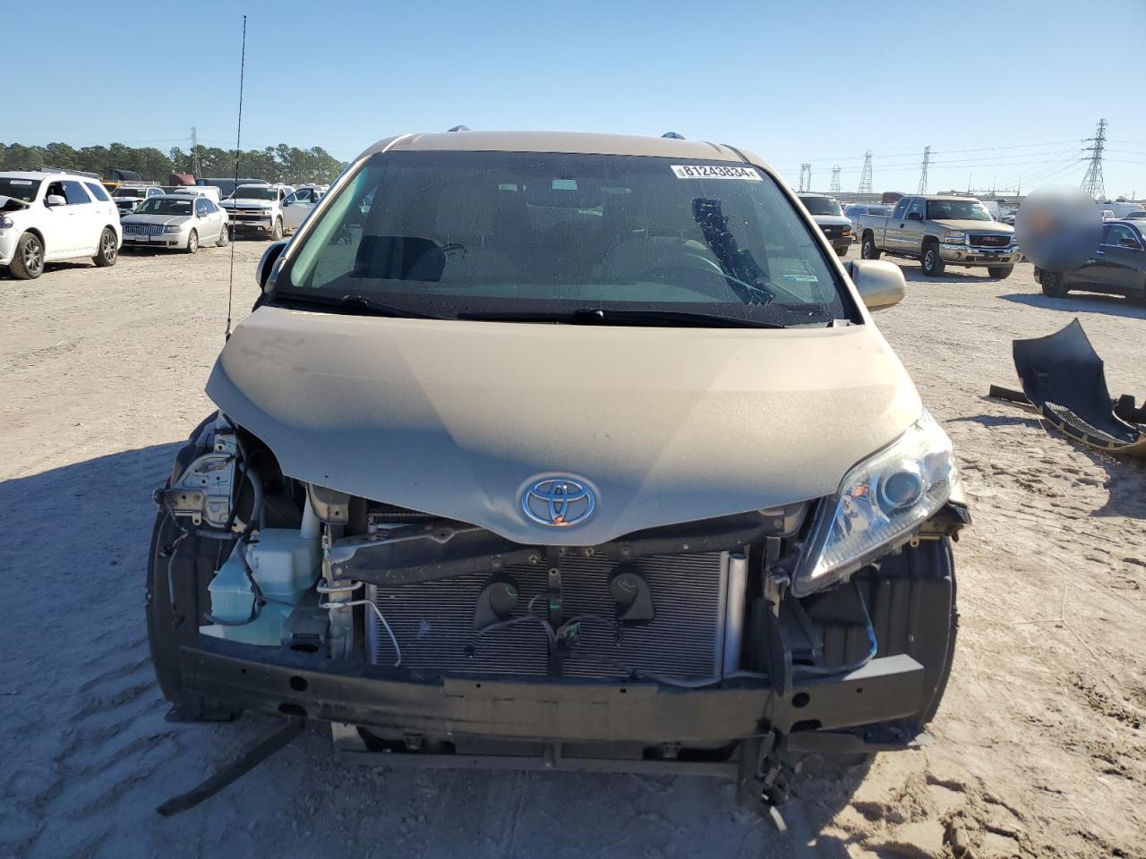 Lot #3033425108 2011 TOYOTA SIENNA LE