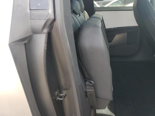 2024 TESLA CYBERTRUCK 7G2CEHED3RA002231