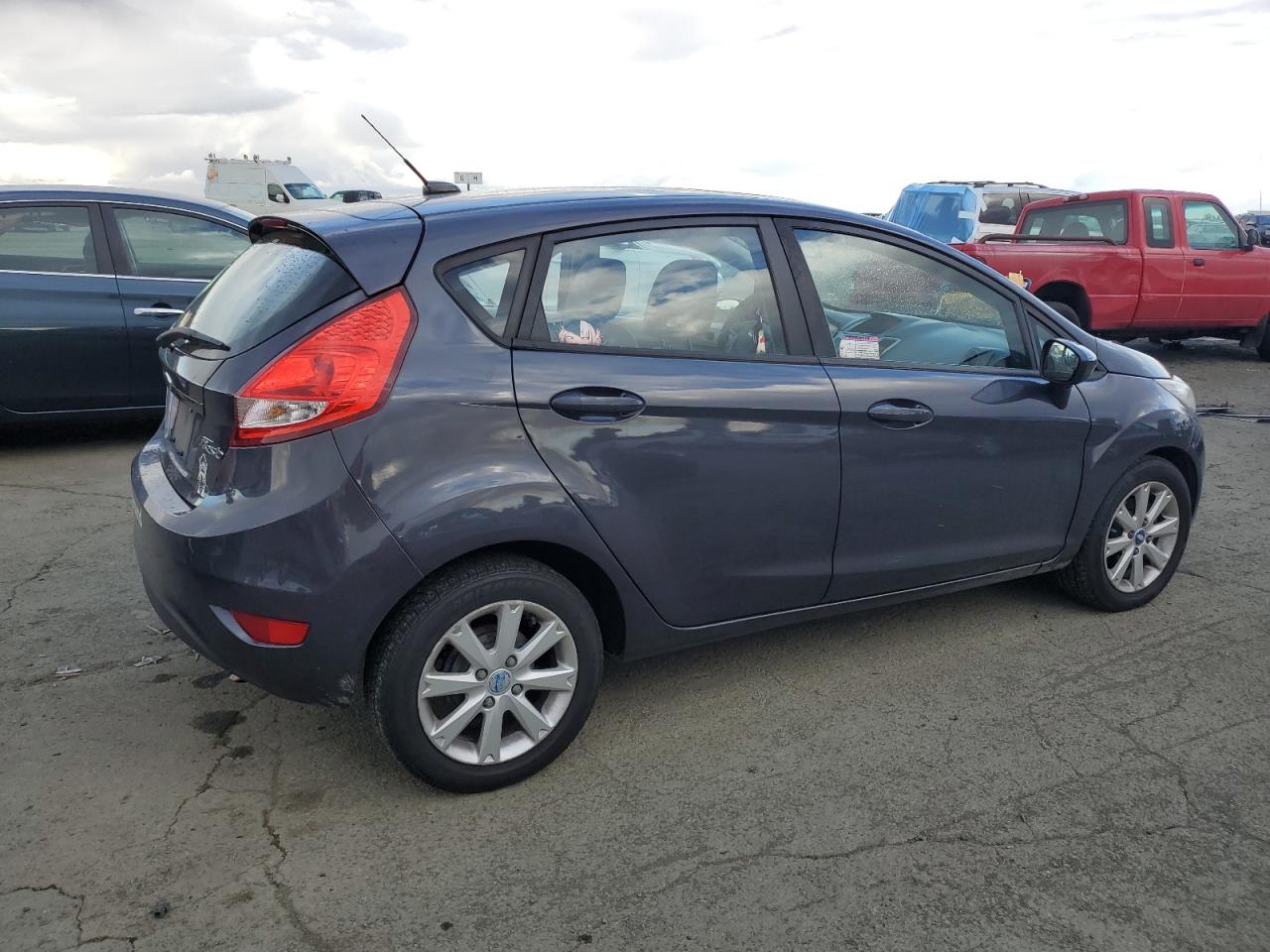 Lot #2977184236 2012 FORD FIESTA SE