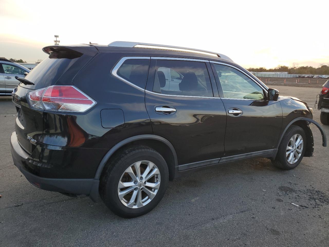 Lot #3027010887 2016 NISSAN ROGUE S