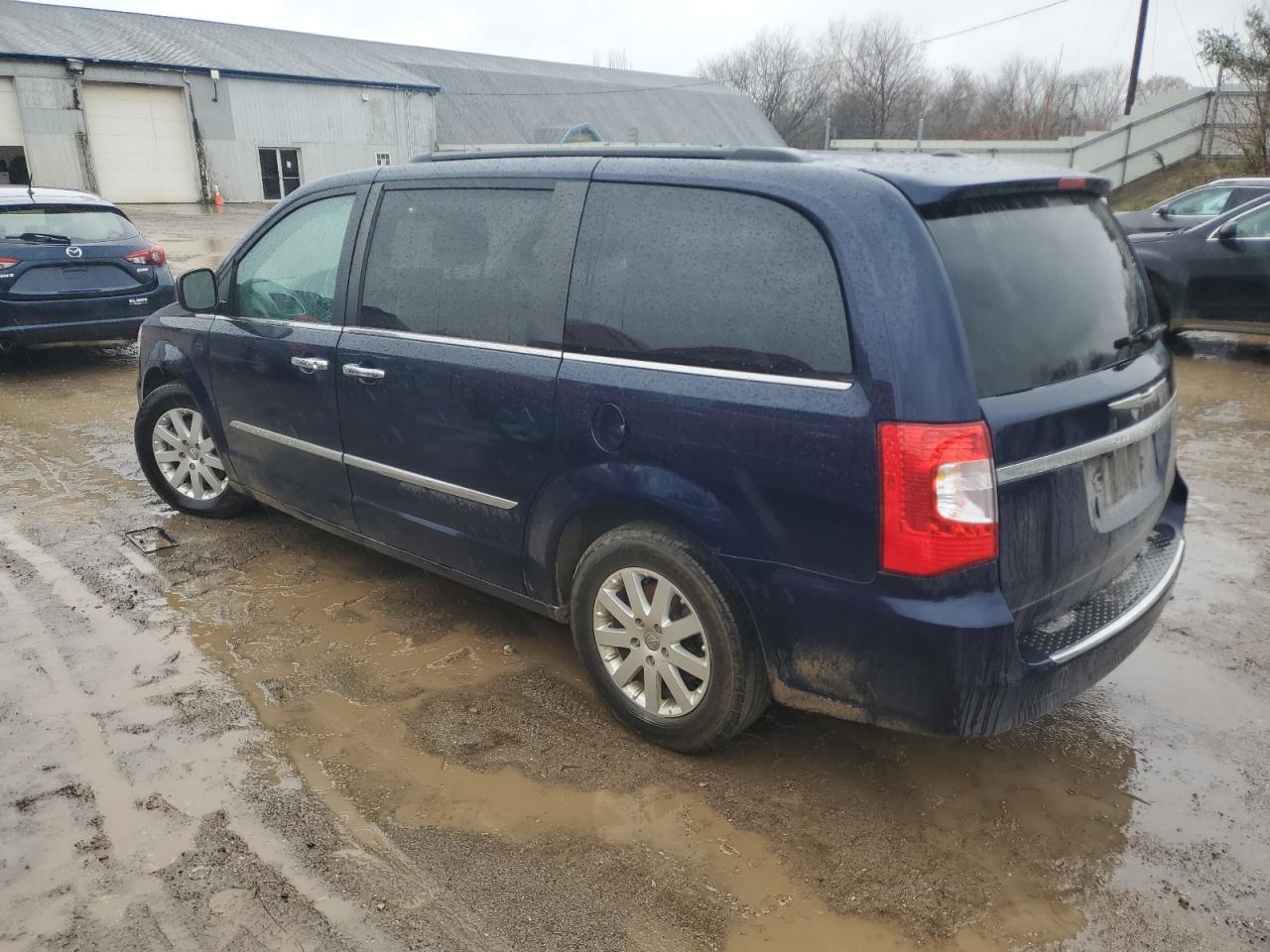 Lot #3028386795 2016 CHRYSLER TOWN & COU