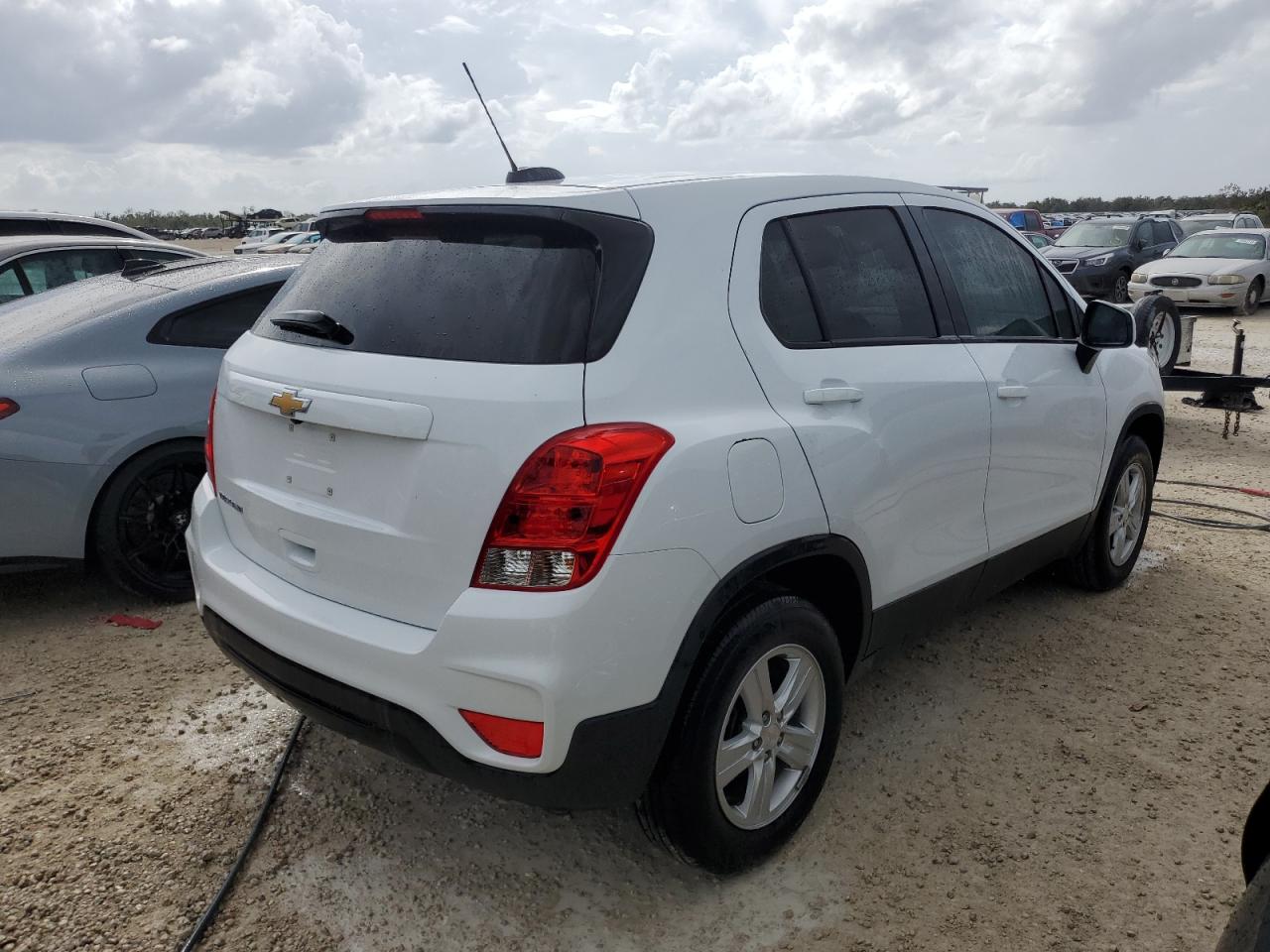 Lot #2994449755 2021 CHEVROLET TRAX LS