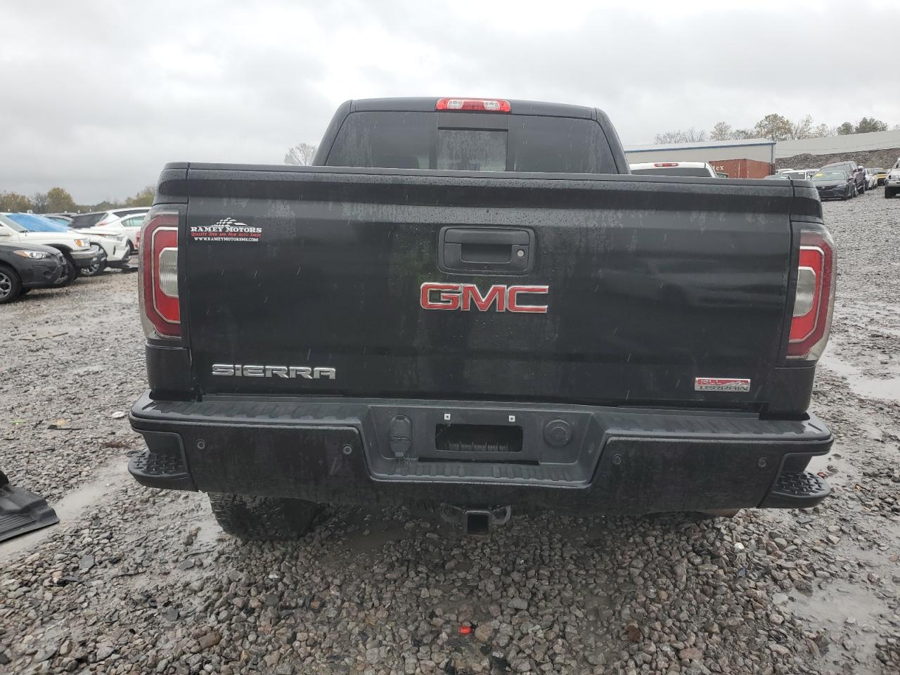 Lot #3023223245 2018 GMC SIERRA