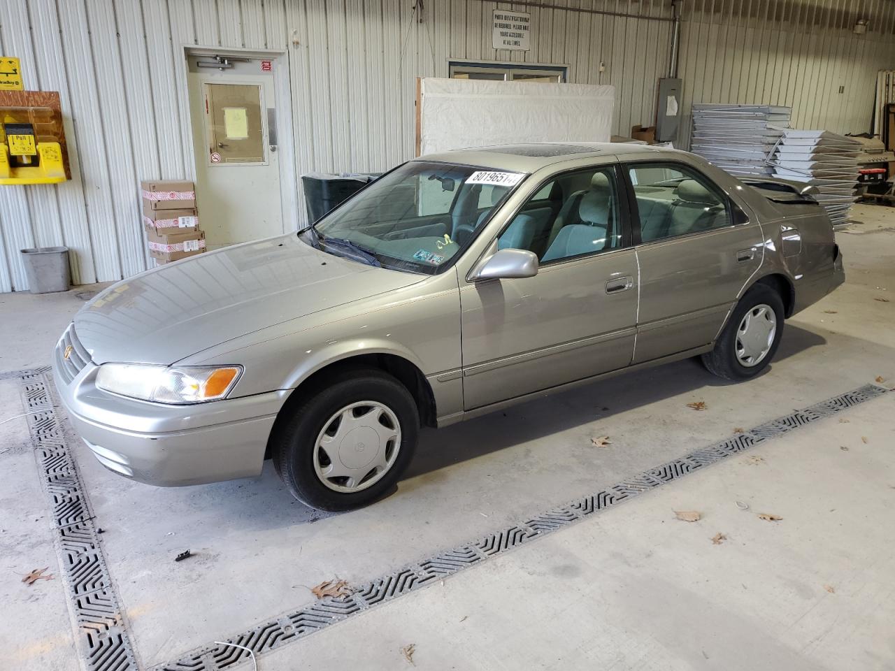 Lot #2986998829 1997 TOYOTA CAMRY CE