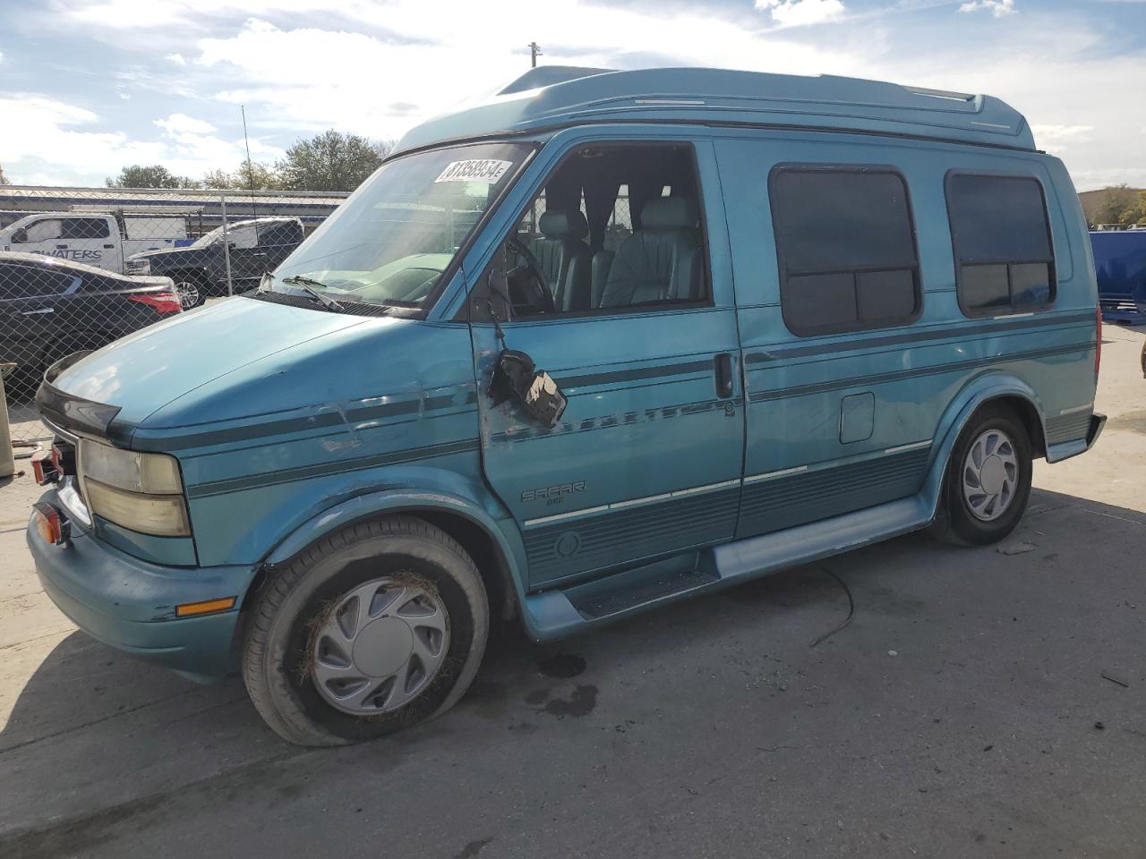 Lot #3030665108 1995 GMC SAFARI XT