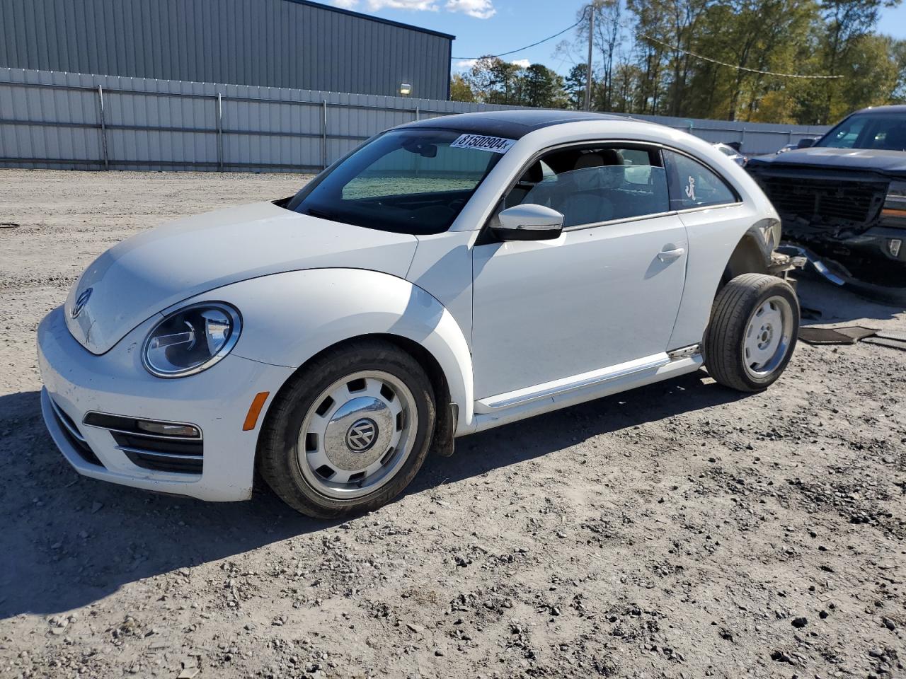 Lot #3028221032 2018 VOLKSWAGEN BEETLE S