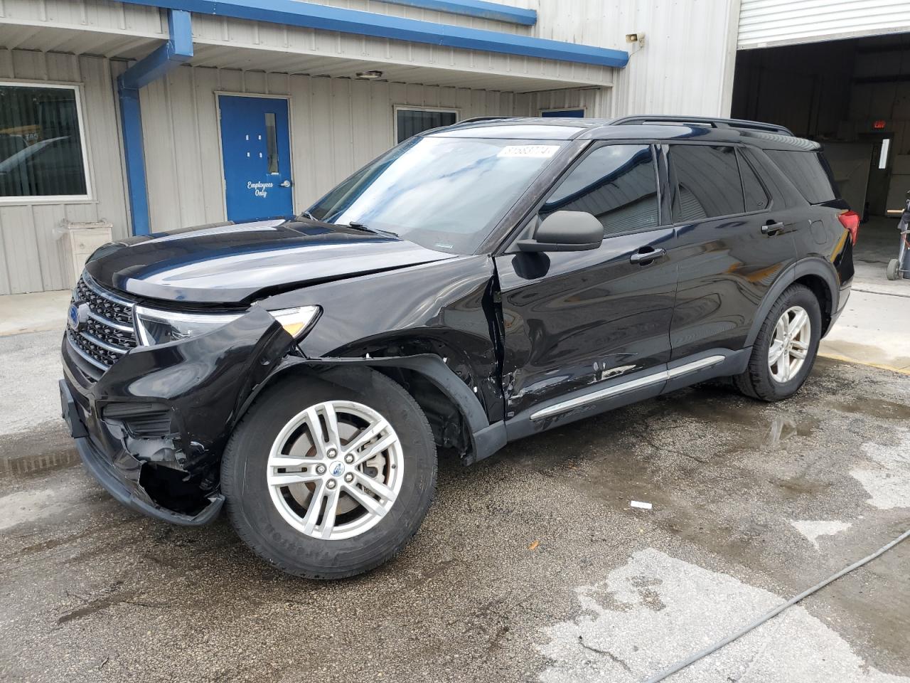  Salvage Ford Explorer