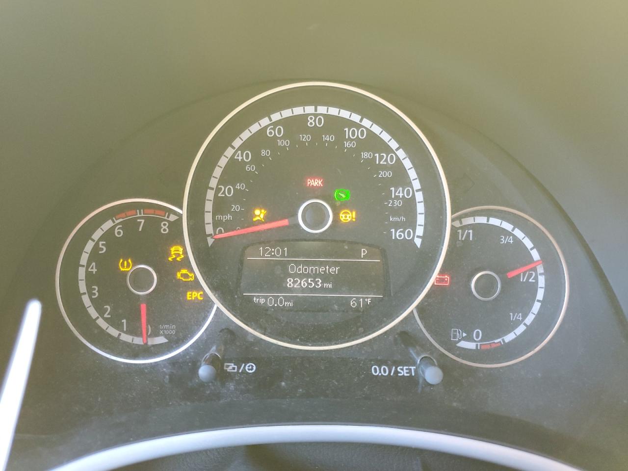 3VW517AT2FM803500 - 2015 VOLKSWAGEN BEETLE - #79858374
