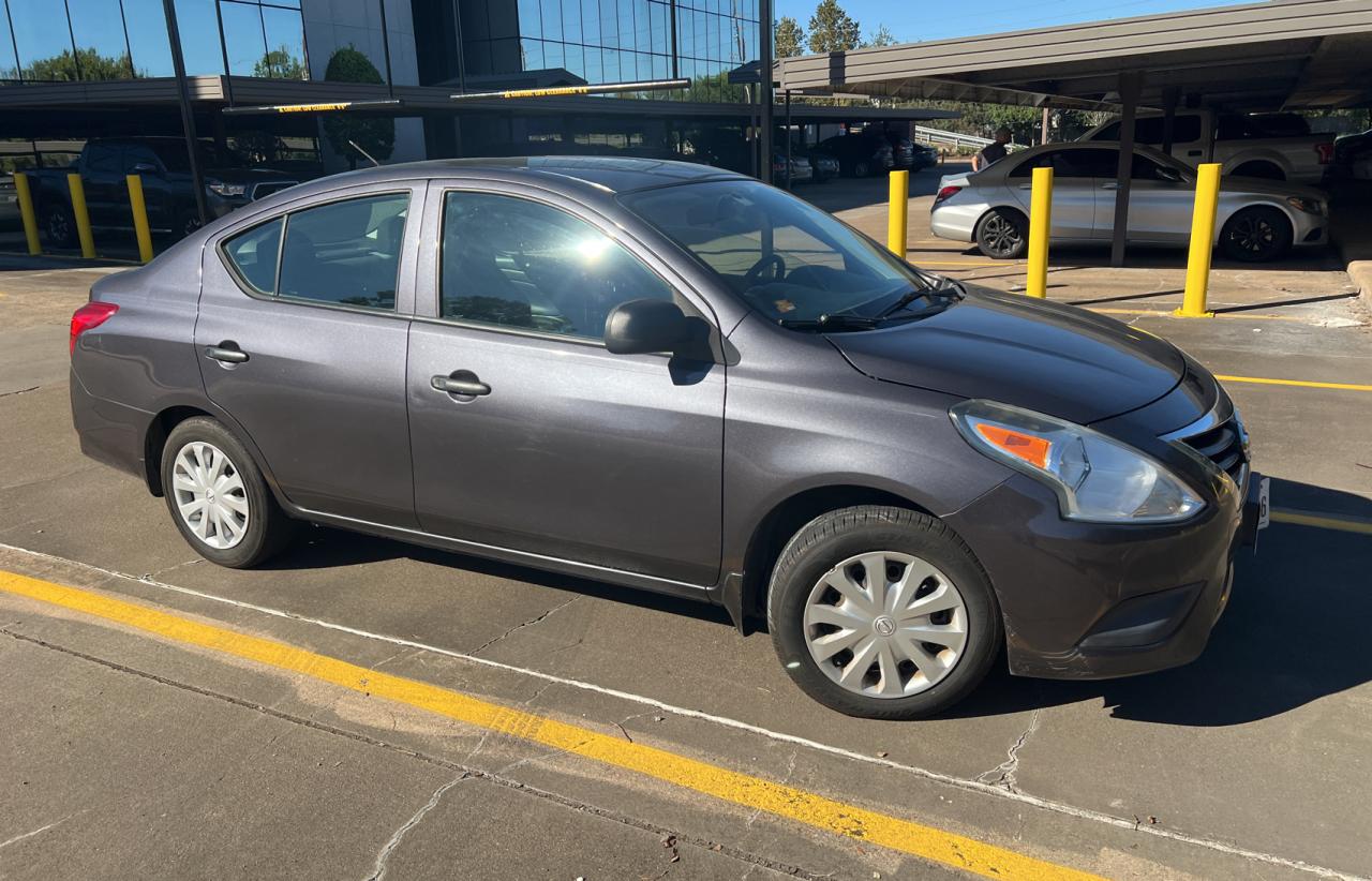 Nissan Versa 2015 