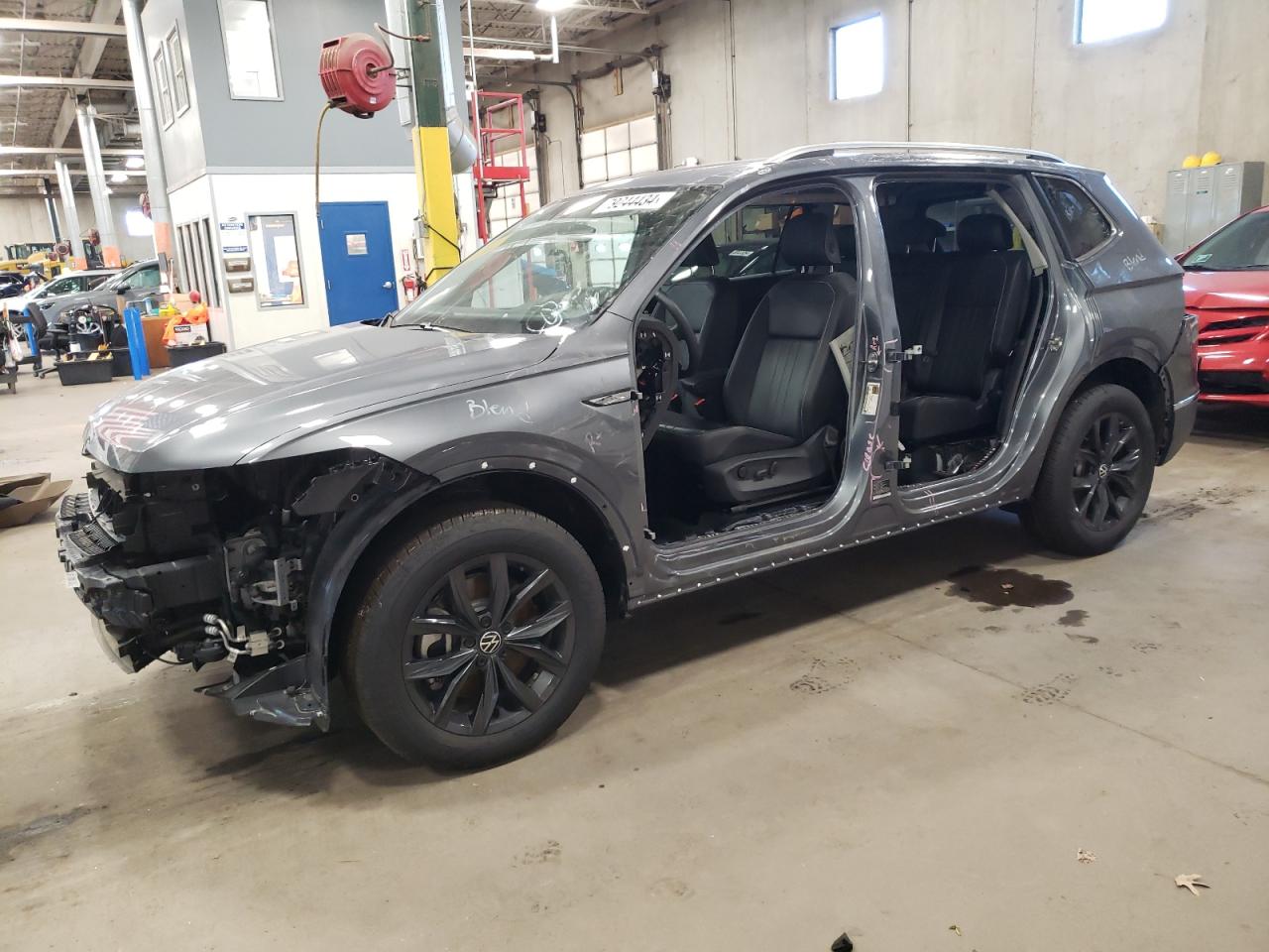  Salvage Volkswagen Tiguan