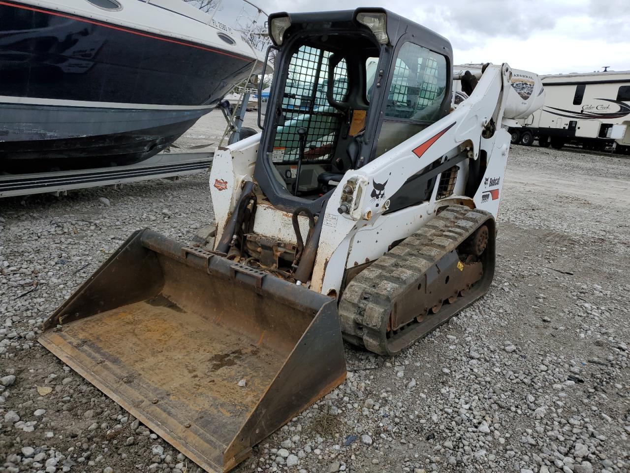 Lot #2993984311 2015 BOBCAT T590