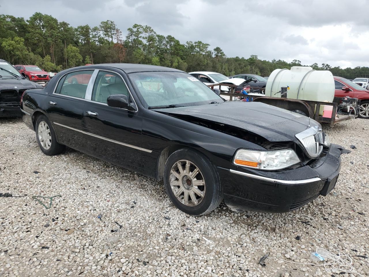 Lot #2955422719 2009 LINCOLN TOWN CAR S