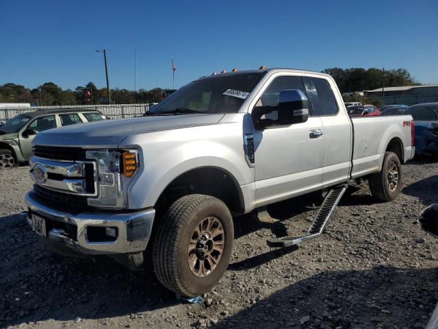 VIN 1FT7X2B68JEB17532 2018 FORD F250 no.1