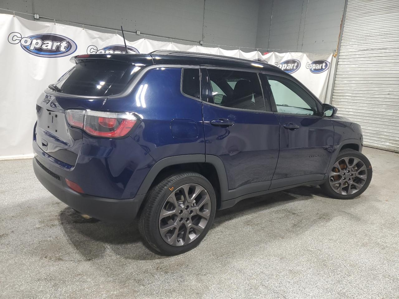 Lot #2976991605 2020 JEEP COMPASS LI