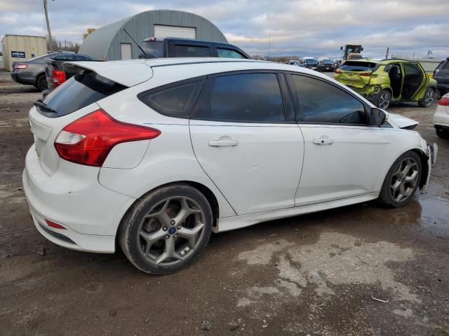 VIN 1FADP3L91EL114433 2014 FORD FOCUS no.3