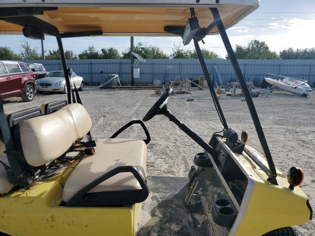 Lot #2993640481 2005 GOLF CART