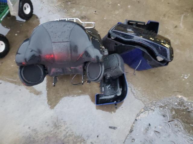 2011 HARLEY-DAVIDSON FLHTCUSE6 1HD1PR813BB960114