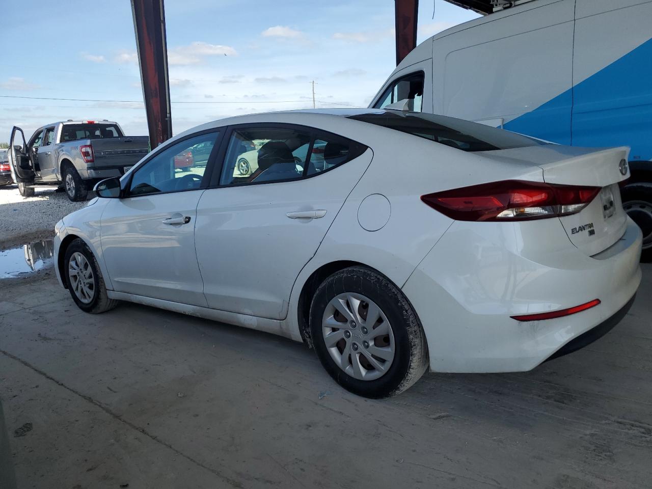 Lot #2994203349 2017 HYUNDAI ELANTRA SE