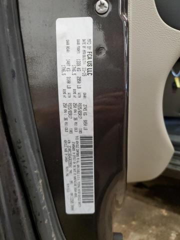 2016 CHRYSLER TOWN & COU - 2C4RC1BG4GR229201