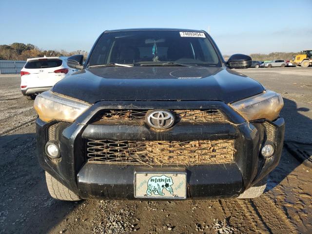 2019 TOYOTA 4RUNNER SR - JTEBU5JRXK5679493