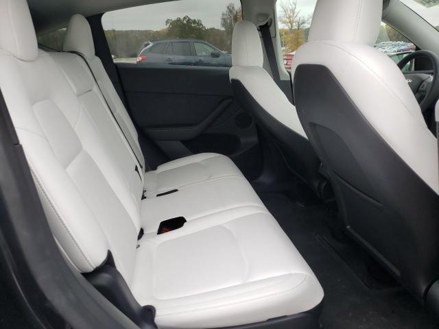 2024 TESLA MODEL Y - 7SAYGAEE2RF068357