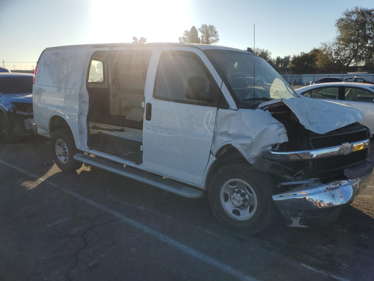 Lot #2996576658 2022 CHEVROLET EXPRESS G2