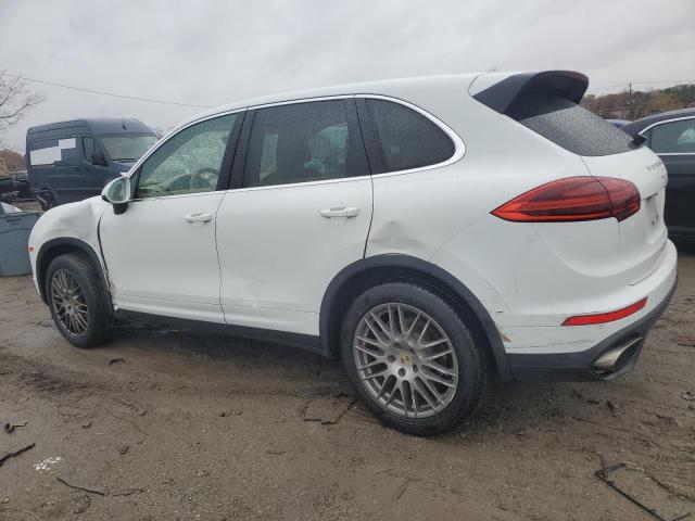 VIN WP1AA2A22GLA00599 2016 PORSCHE CAYENNE no.2