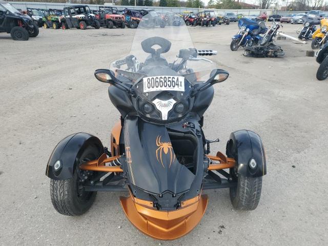 CAN-AM SPYDER ROA 2011 orange racer gas 2BXJARA13BV000071 photo #3