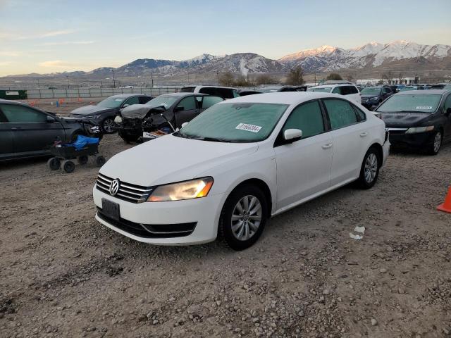 VIN 1VWAT7A34FC069016 2015 VOLKSWAGEN PASSAT no.1