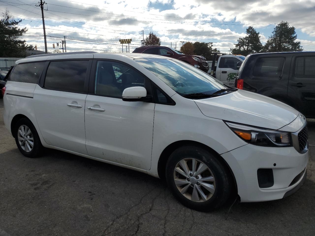 Lot #2979042632 2018 KIA SEDONA LX