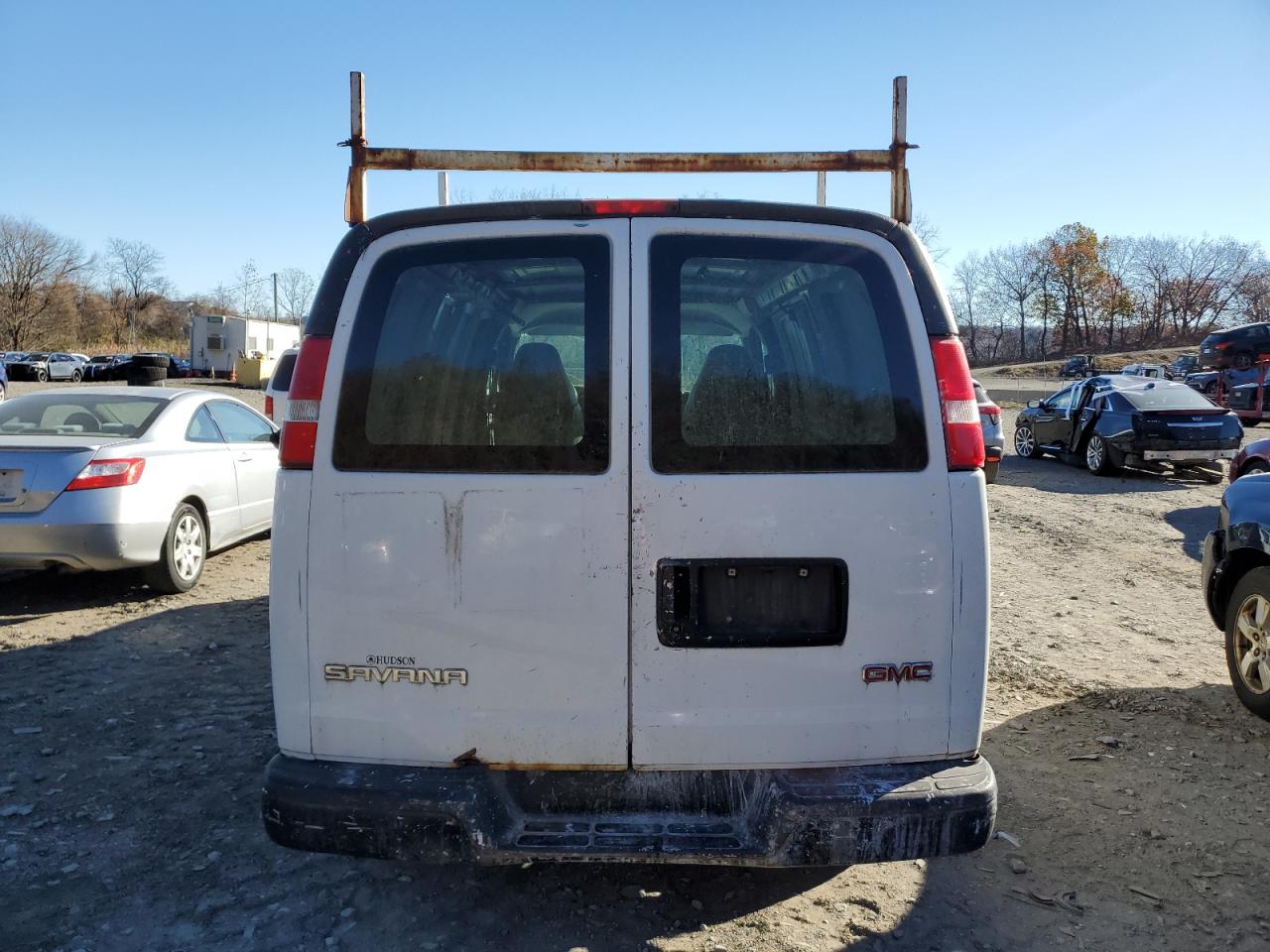 Lot #2986104150 2004 GMC SAVANA G25