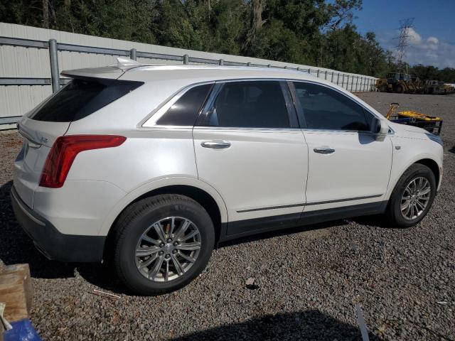 VIN 1GYKNBRS0HZ218578 2017 Cadillac XT5, Luxury no.3