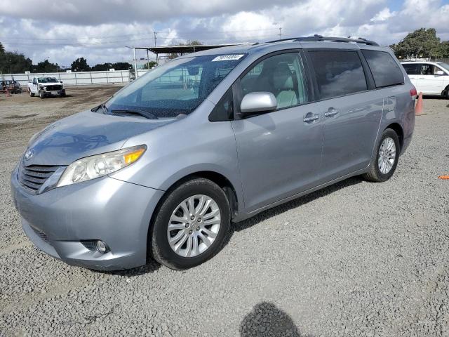 TOYOTA SIENNA XLE