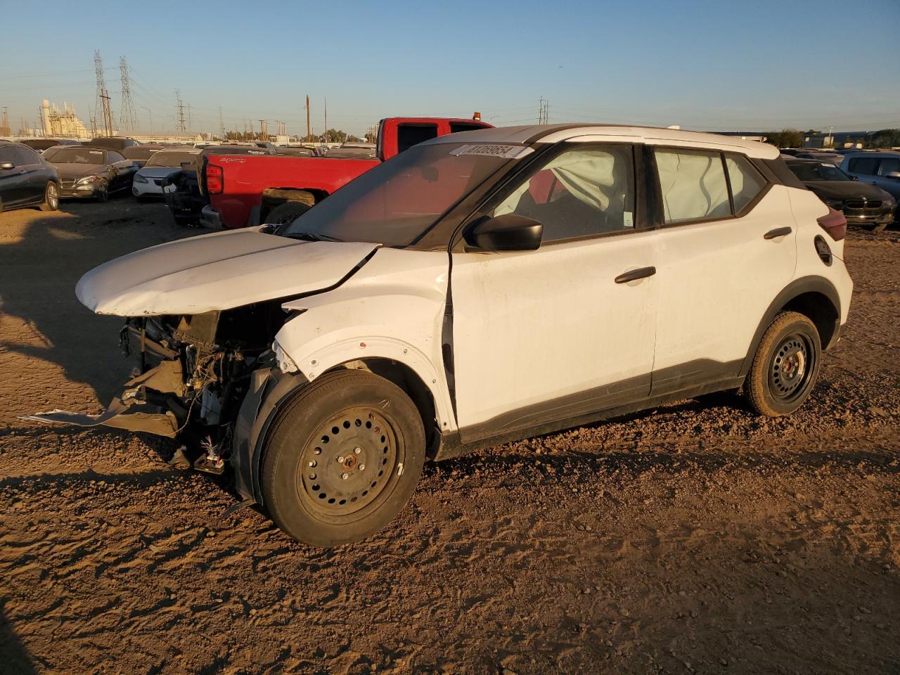 Lot #3024385525 2023 NISSAN KICKS S