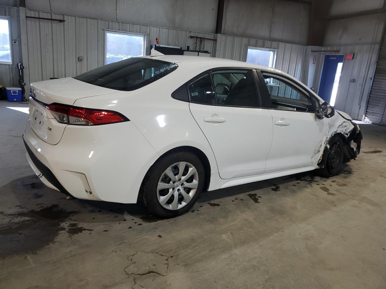 Lot #3034306112 2021 TOYOTA COROLLA LE