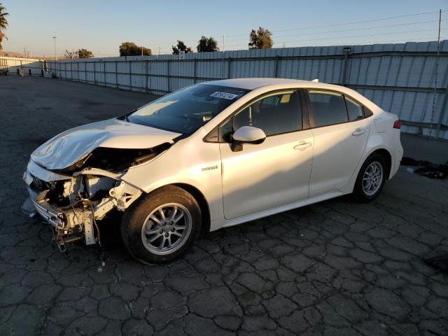 TOYOTA COROLLA LE 2020 white  hybrid engine JTDEBRBE0LJ030661 photo #1