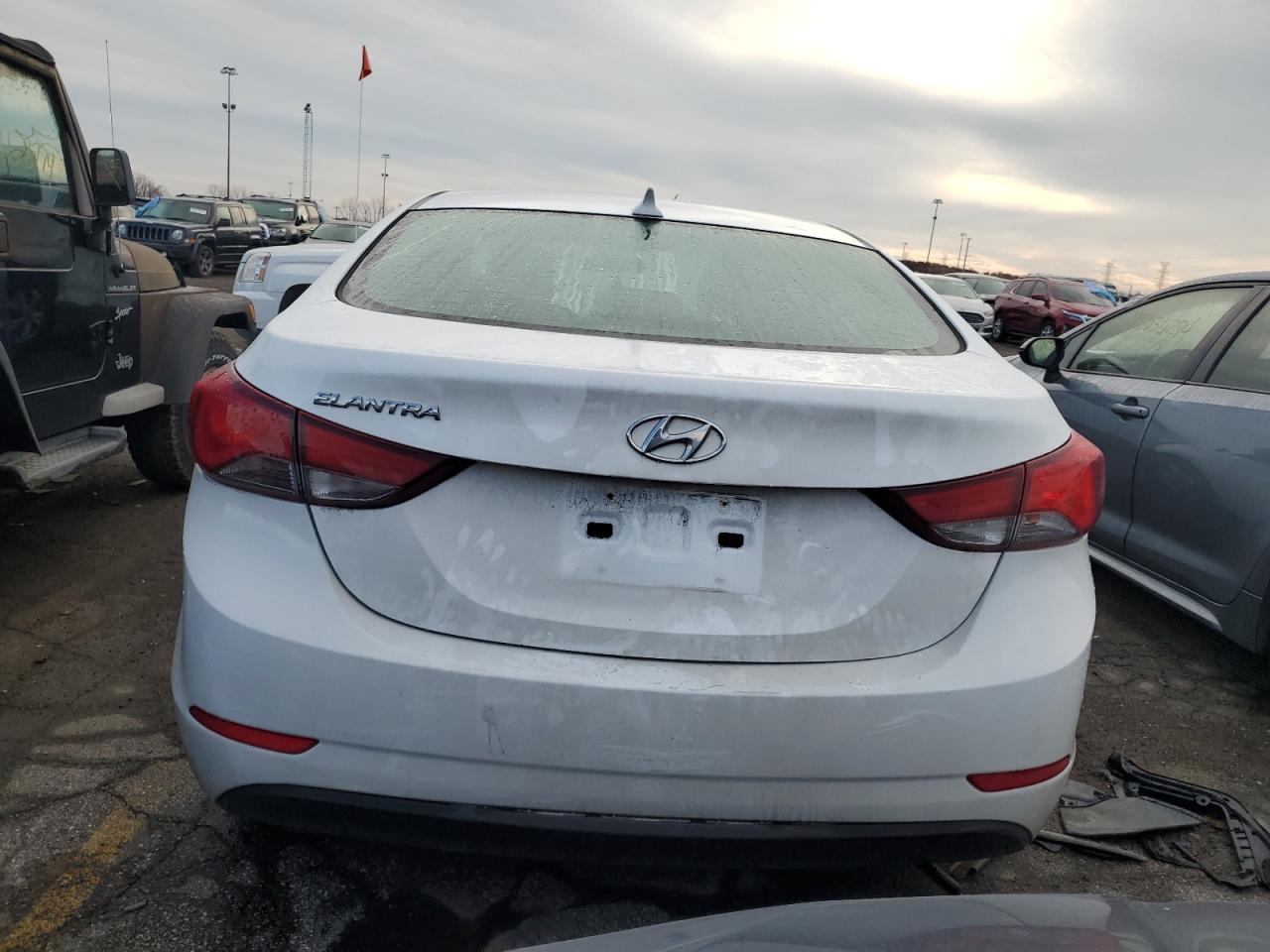 Lot #2960116173 2015 HYUNDAI ELANTRA SE