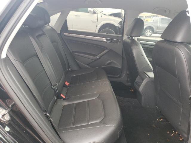 2017 VOLKSWAGEN PASSAT R-L - 1VWDT7A31HC038841
