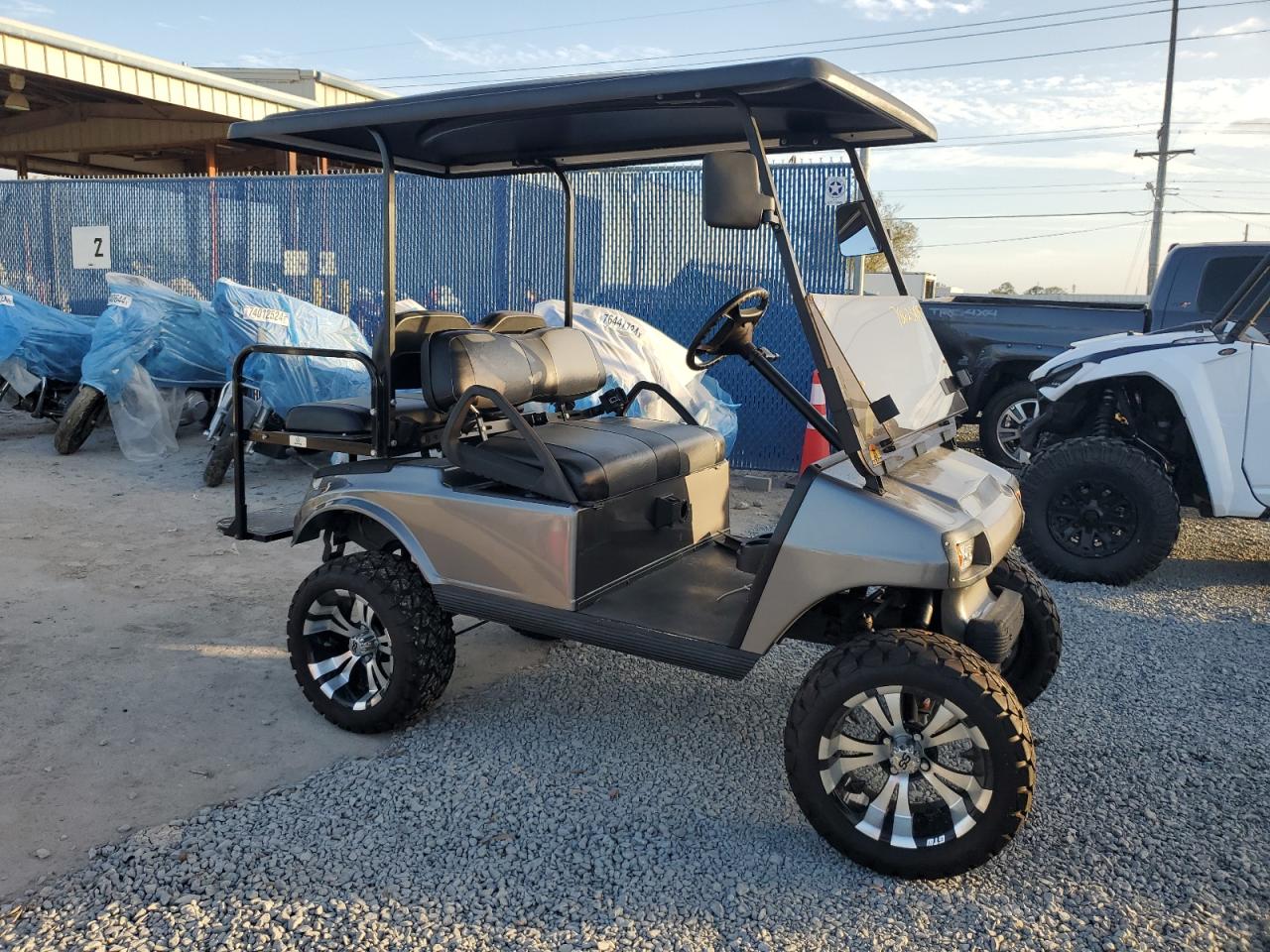 Lot #3048079881 2007 GOLF CART