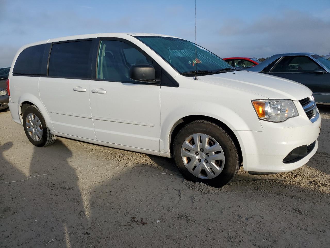 Lot #3029726737 2016 DODGE GRAND CARA